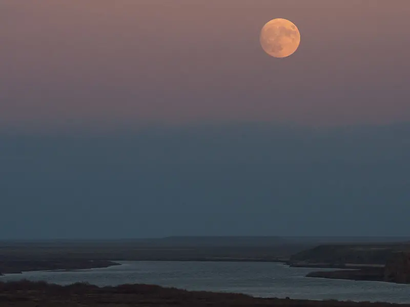 The Stunning Super Blue Moon